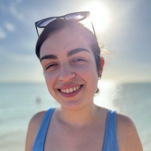 Meet your Posher, Camila